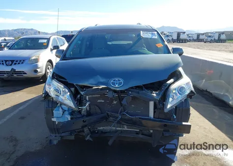 2013 Toyota Sienna Le V6 8 Passenger from USA, damaged, VIN 5TDKK3DC6DS404058